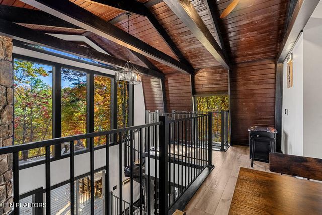 915 Stans Rd, Gatlinburg, TN 37738