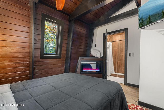 915 Stans Rd, Gatlinburg, TN 37738