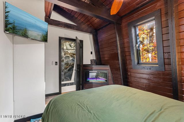 915 Stans Rd, Gatlinburg, TN 37738