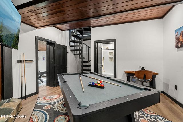 915 Stans Rd, Gatlinburg, TN 37738