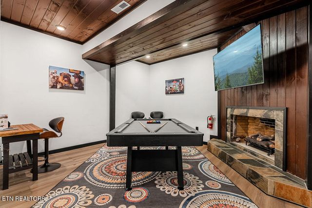 915 Stans Rd, Gatlinburg, TN 37738