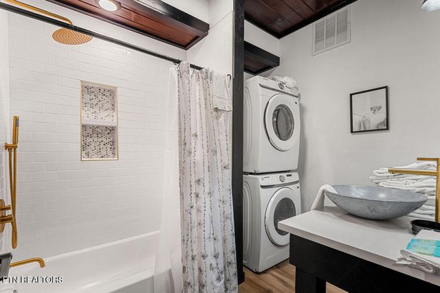 915 Stans Rd, Gatlinburg, TN 37738