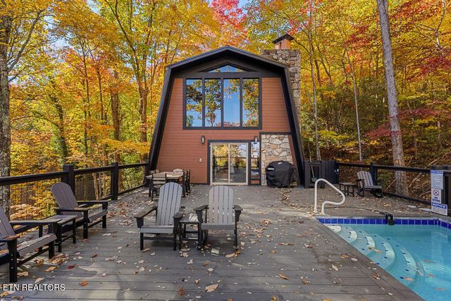 915 Stans Rd, Gatlinburg, TN 37738