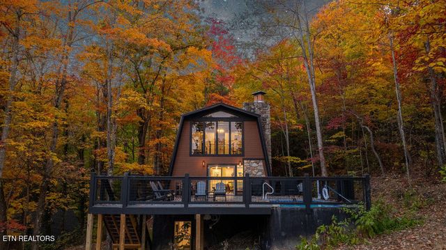 915 Stans Rd, Gatlinburg, TN 37738