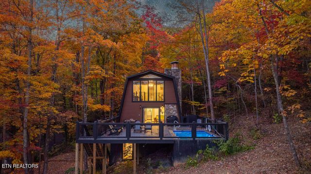 915 Stans Rd, Gatlinburg, TN 37738