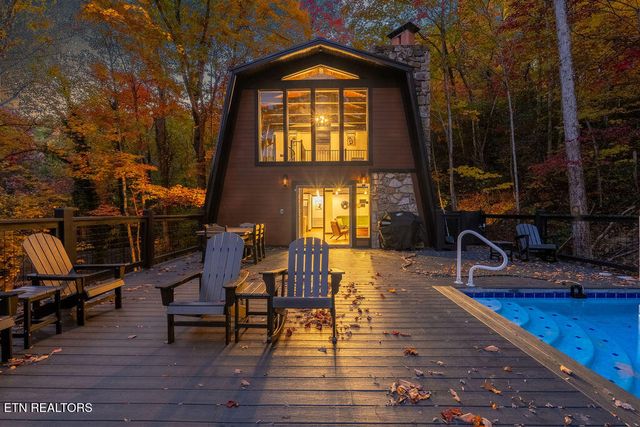 915 Stans Rd, Gatlinburg, TN 37738