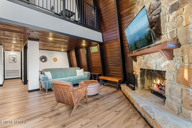 915 Stans Rd, Gatlinburg, TN 37738