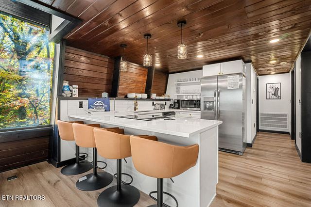 915 Stans Rd, Gatlinburg, TN 37738