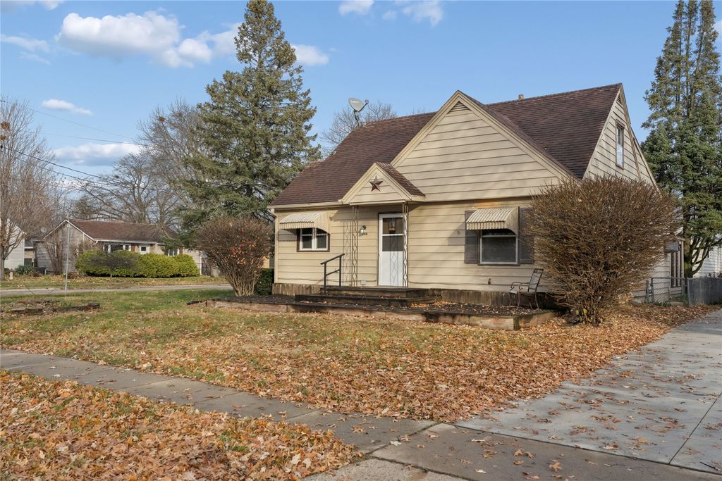 1919 51st Street, Des Moines, IA 50310