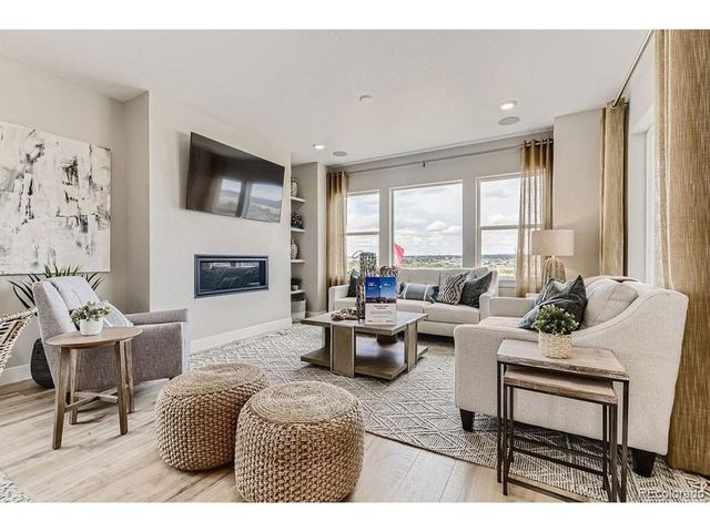 3231 N Elk Way, Aurora, CO 80019