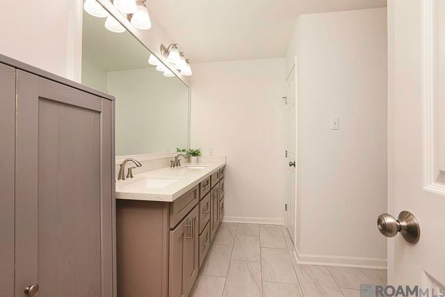 7816 Menlo Dr, Baton Rouge, LA 70808