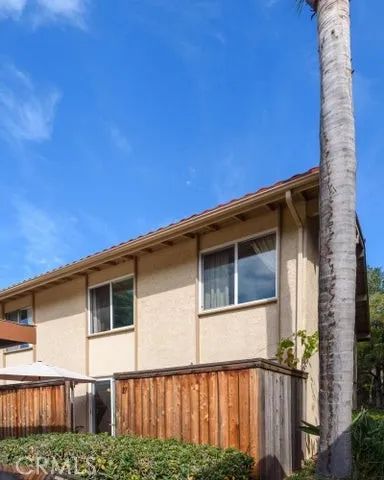 7386 Calle Real 17, Goleta, CA 93117