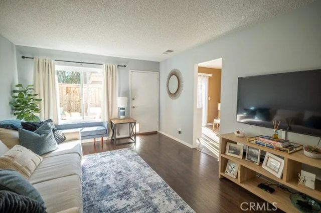 7386 Calle Real 17, Goleta, CA 93117