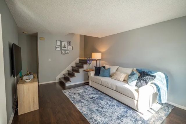 7386 Calle Real 17, Goleta, CA 93117