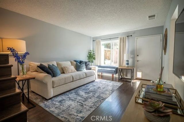 7386 Calle Real 17, Goleta, CA 93117