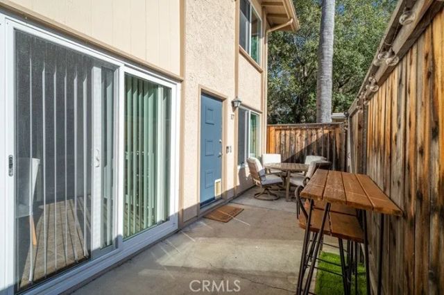 7386 Calle Real 17, Goleta, CA 93117