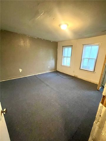 14 Sprain St, Fineview, PA 15212