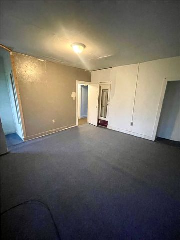 14 Sprain St, Fineview, PA 15212
