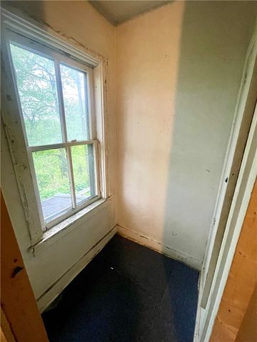 14 Sprain St, Fineview, PA 15212