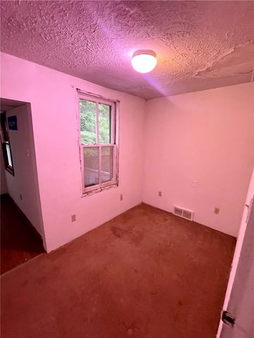 14 Sprain St, Fineview, PA 15212
