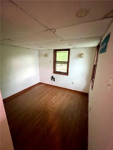 14 Sprain St, Fineview, PA 15212