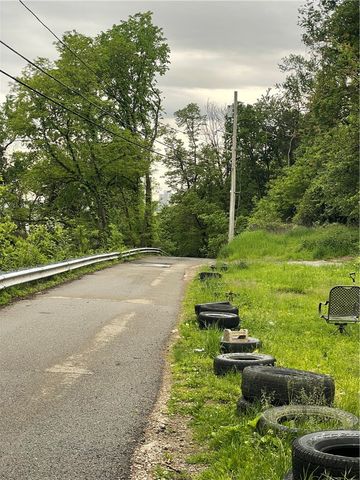 14 Sprain St, Fineview, PA 15212