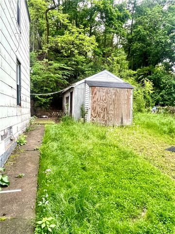 14 Sprain St, Fineview, PA 15212