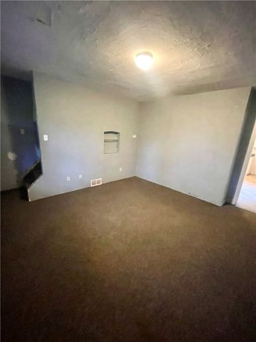 14 Sprain St, Fineview, PA 15212