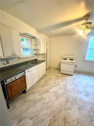 14 Sprain St, Fineview, PA 15212