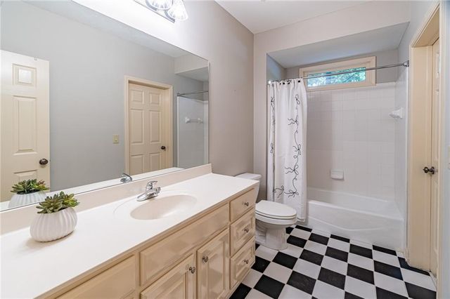 10205 Worthington Manor, Suwanee, GA 30024