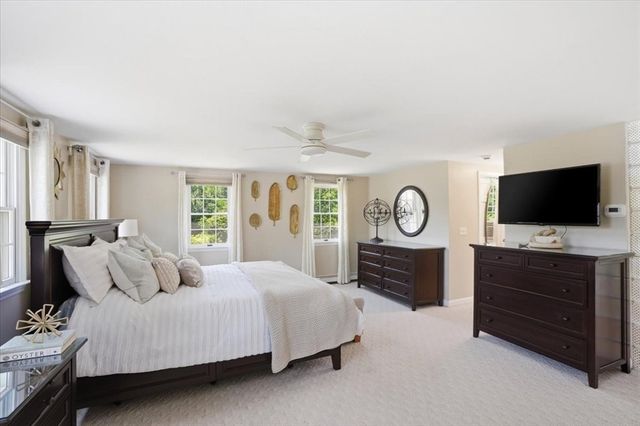27 Tilden Cr, Weymouth, MA 02190