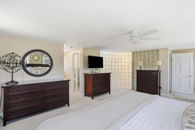27 Tilden Cr, Weymouth, MA 02190