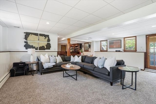 27 Tilden Cr, Weymouth, MA 02190