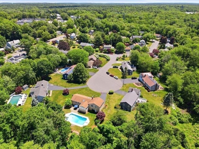 27 Tilden Cr, Weymouth, MA 02190