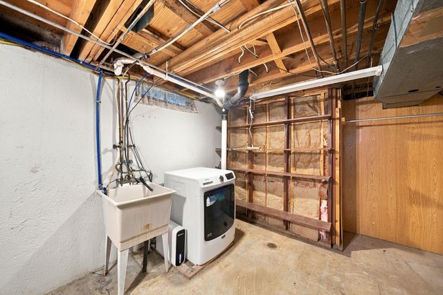223 Harper Drive, Saline City, MI 48176
