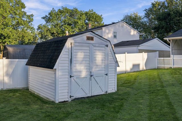 223 Harper Drive, Saline City, MI 48176