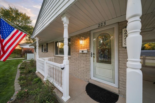 223 Harper Drive, Saline City, MI 48176