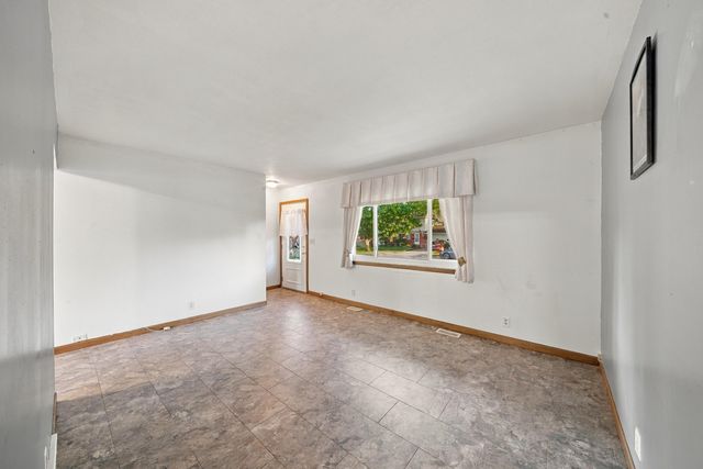 223 Harper Drive, Saline City, MI 48176