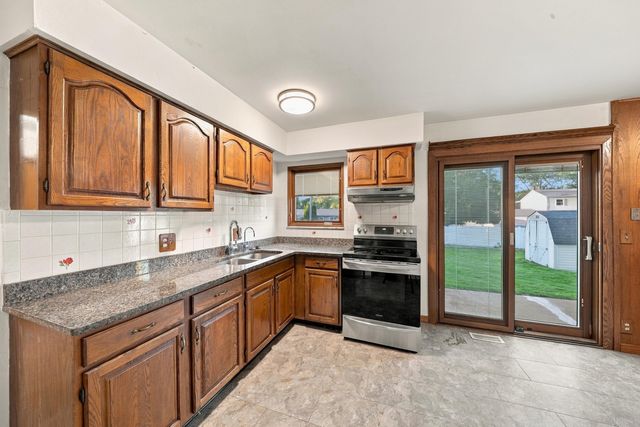 223 Harper Drive, Saline City, MI 48176
