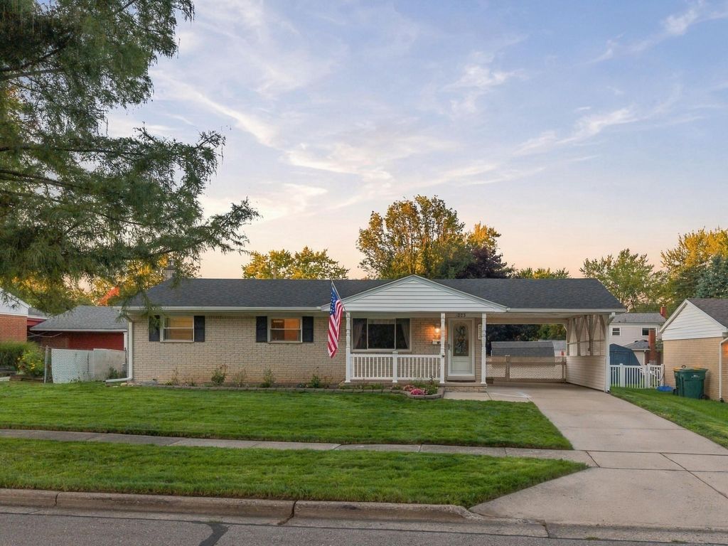 223 Harper Drive, Saline City, MI 48176
