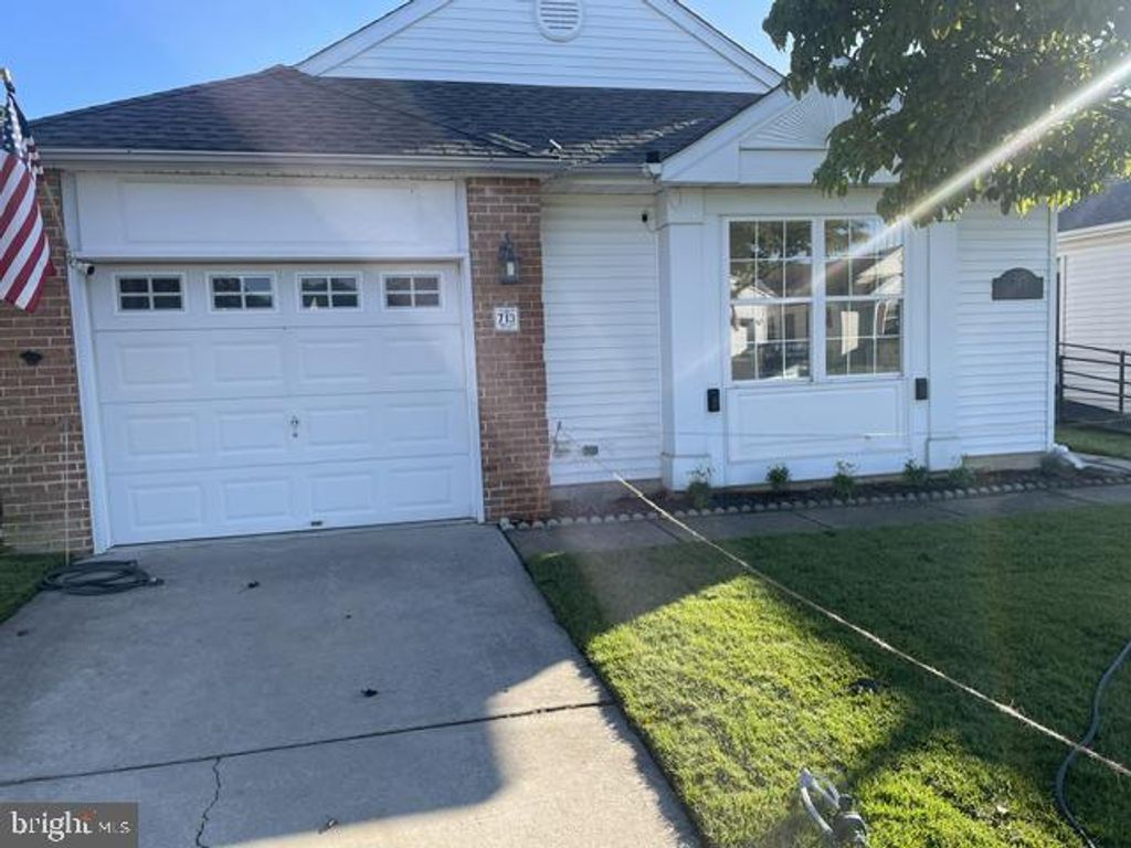 713 BARBADOS DR, WILLIAMSTOWN, NJ 08094 — exterior