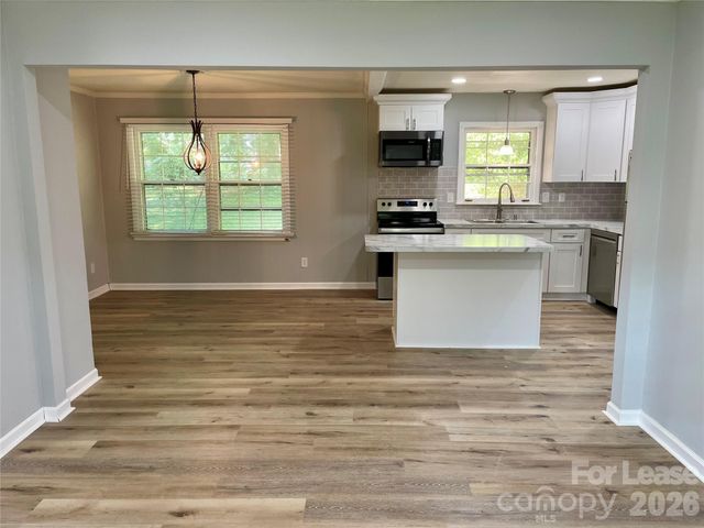 819 Markwell Drive, Matthews, NC 28105