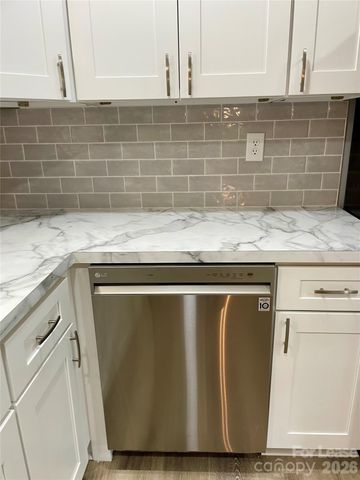 819 Markwell Drive, Matthews, NC 28105