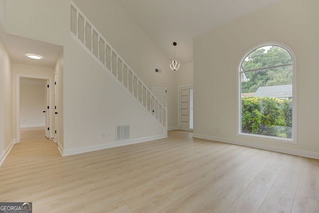 1039 Boardwalk Drive, Lawrenceville, GA 30044