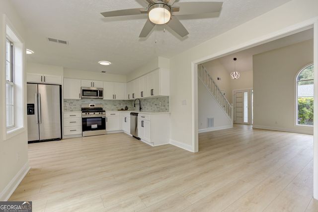 1039 Boardwalk Drive, Lawrenceville, GA 30044
