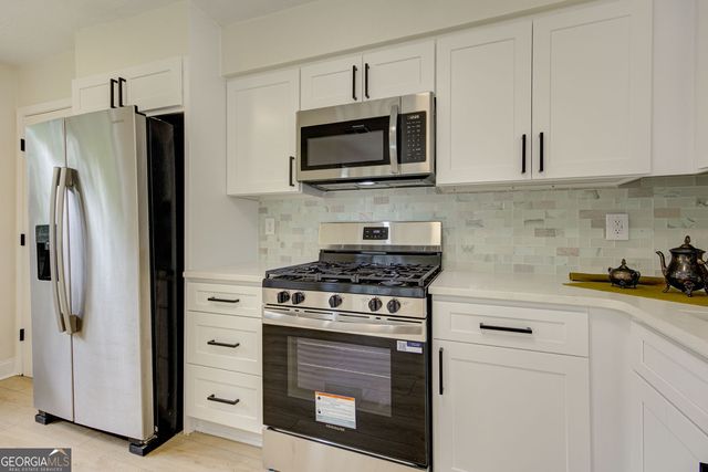 1039 Boardwalk Drive, Lawrenceville, GA 30044