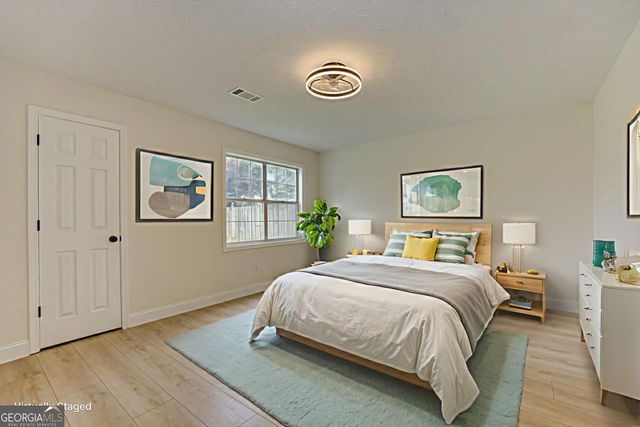 1039 Boardwalk Drive, Lawrenceville, GA 30044