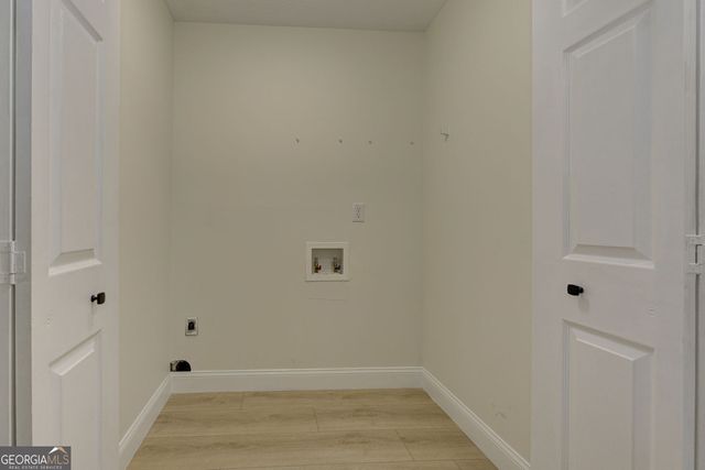 1039 Boardwalk Drive, Lawrenceville, GA 30044