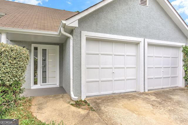 1039 Boardwalk Drive, Lawrenceville, GA 30044