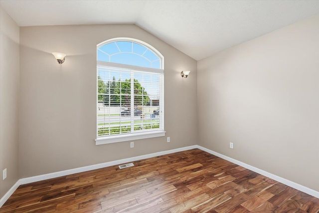 7807 N H St, Spokane, WA 99205